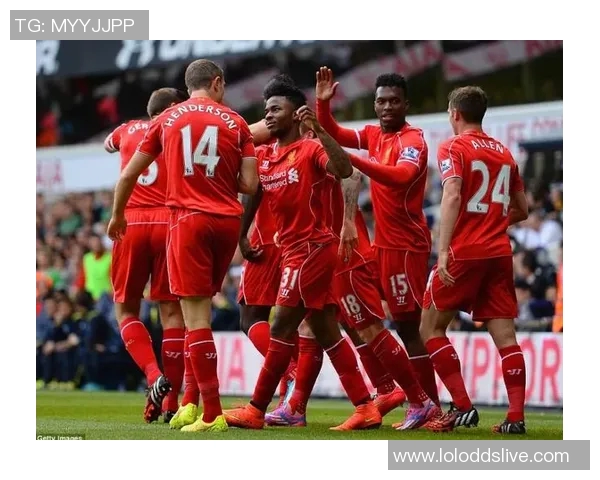 欧冠激战：利物浦大胜那不勒斯帽子戏法引发全场狂欢战术解析